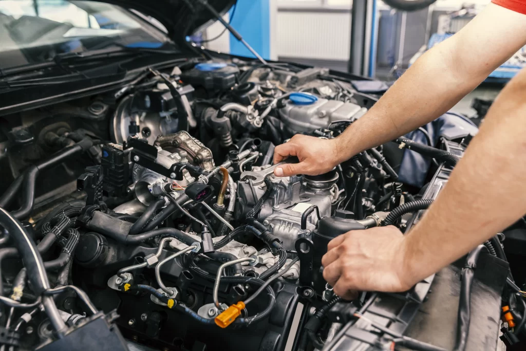 Engine Overheating Again? Why Cylinder Head Service is Critical in UAE’s Extreme Heat