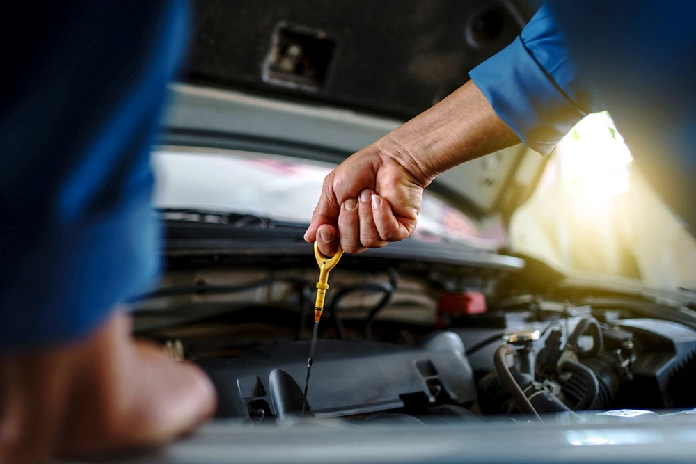 Is Your Car Jerking? Here’s Why You Need a Professional Gear Oil Change in Sharjah